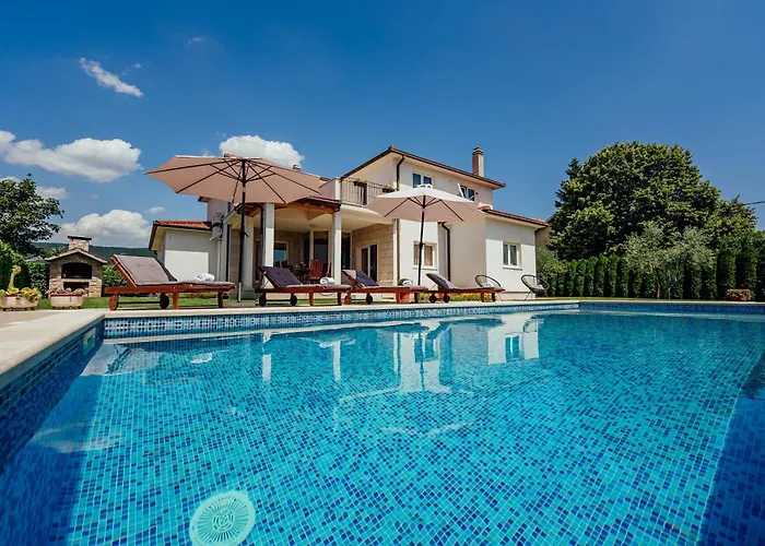 Latica Villa *
